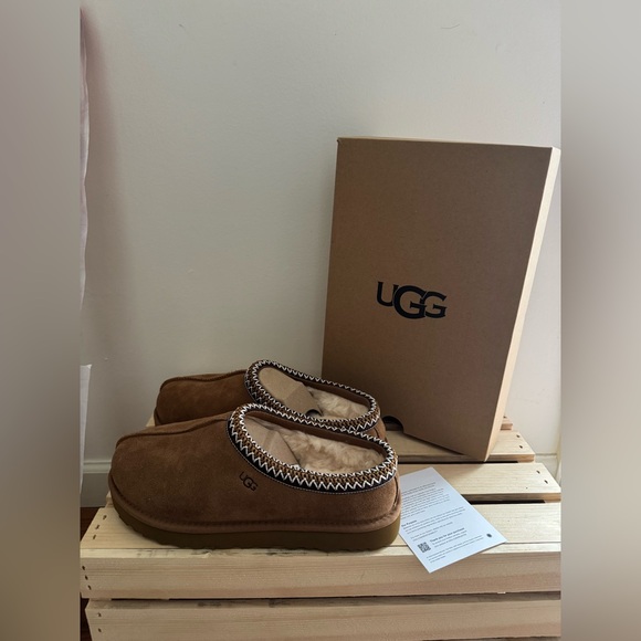 Size 8W - UGG Tasman Chestnut ON HAND - Picture 3 of 6